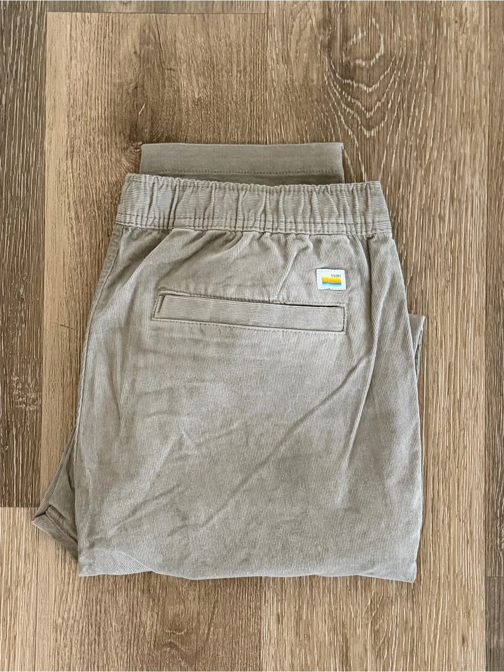 Vuori Men's Optimist Pant Corduroy Shiitake Sz Large V440 NWOT